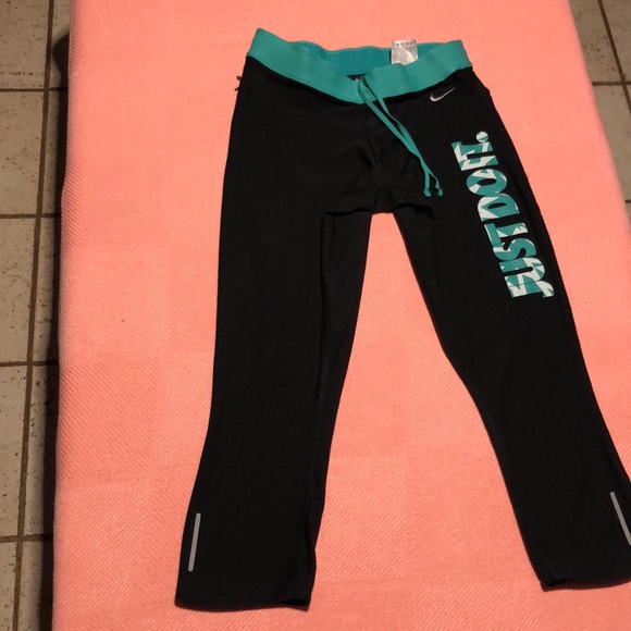 ⬇️⭐️ Women’s Nike Just Do It Leggings - Picture 3 of 12